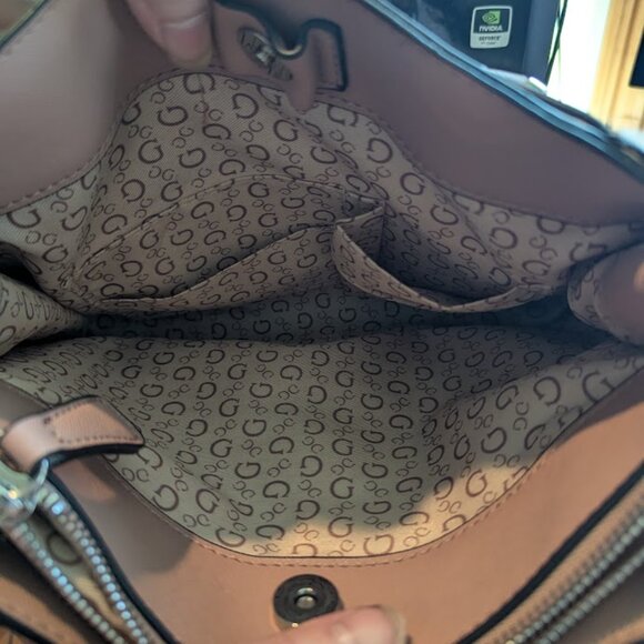 Guess Ladies Purse - Picture 5 of 5